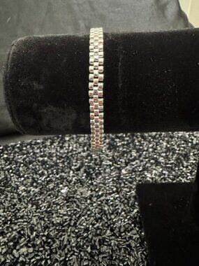 White Gold Filled Bracelet with Double Clasps for Sizing from 6.5" to 7" - NWOT